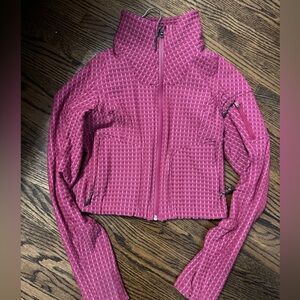 Cropped lululemon sports jacket